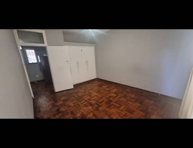 1 BEDROOM FLAT FOR SALE IN GLENWOOD